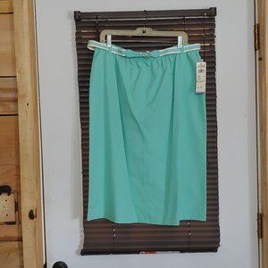 Alfred Dunner womans aqua skirt NWT   size 34